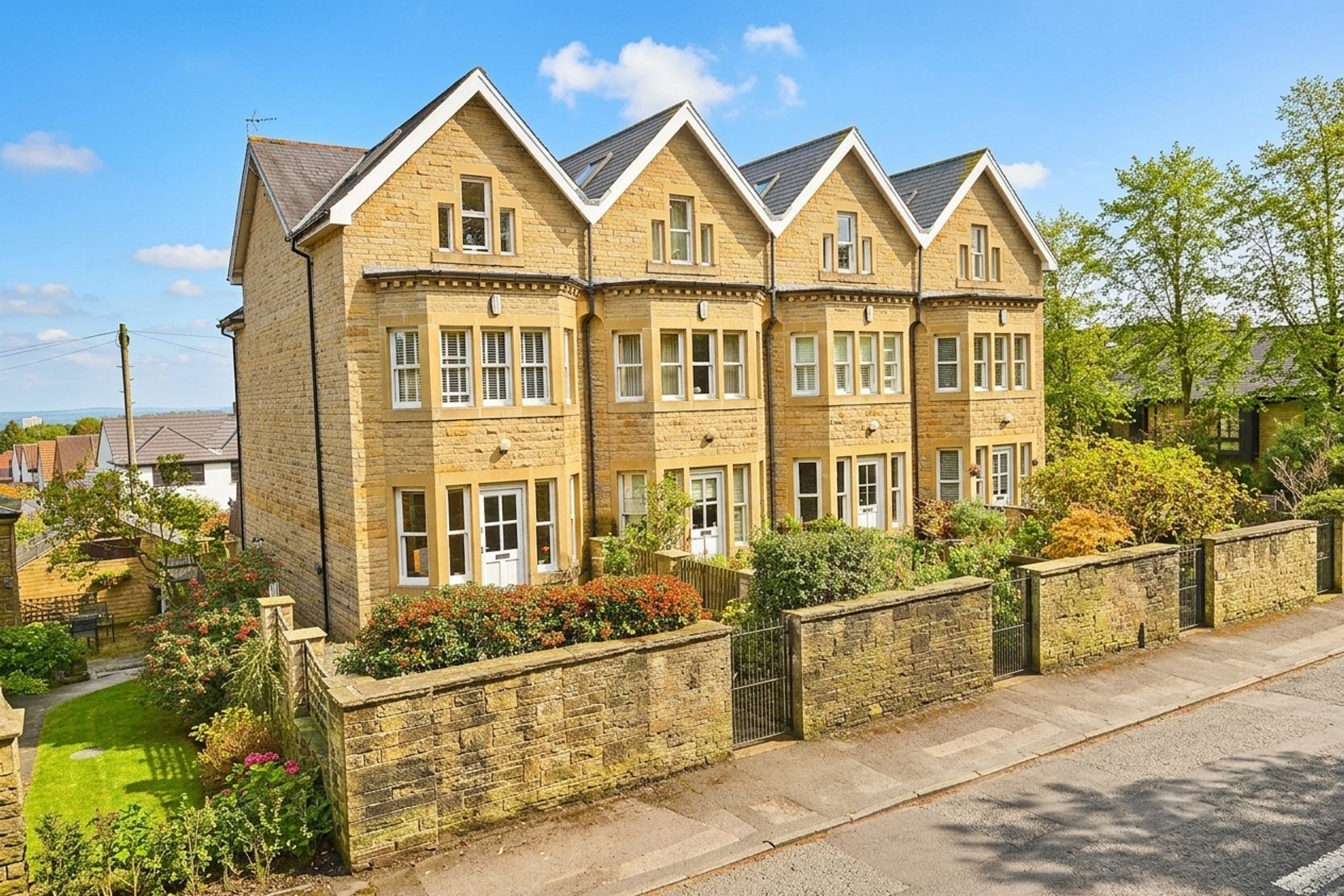 4 bed home for sale in Harlow Moor Road, Harrogate
