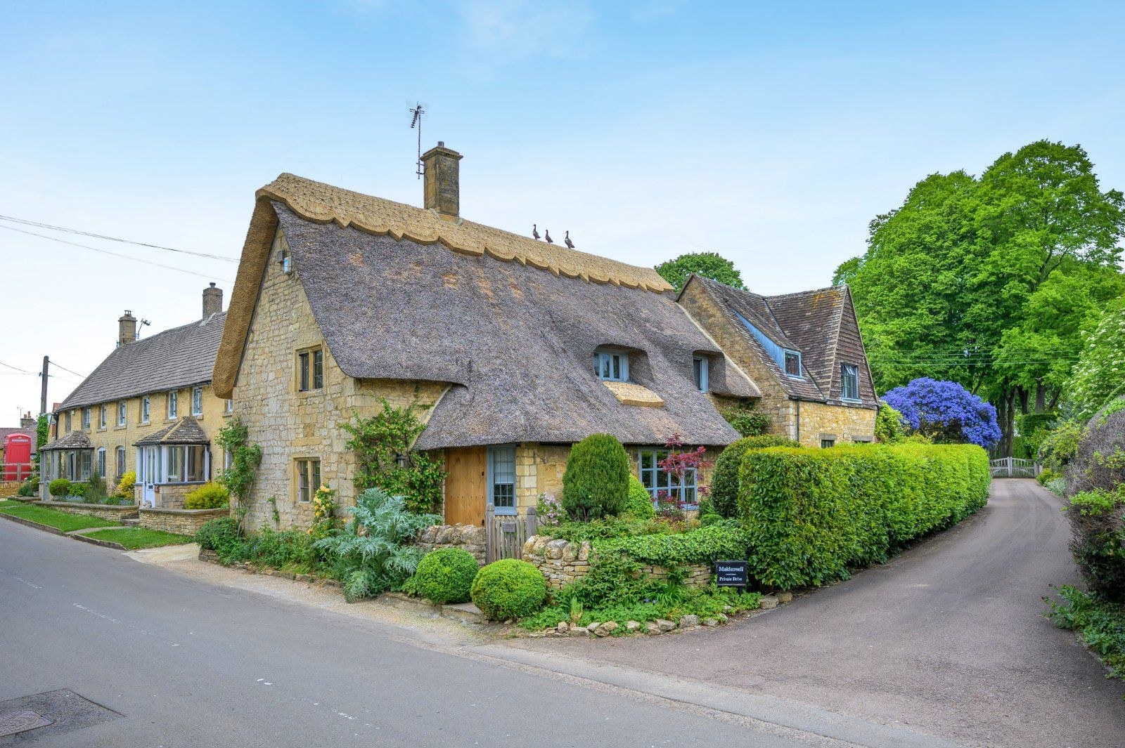 Chipping Campden Gloucestershire GL55 6UR Broad Campden