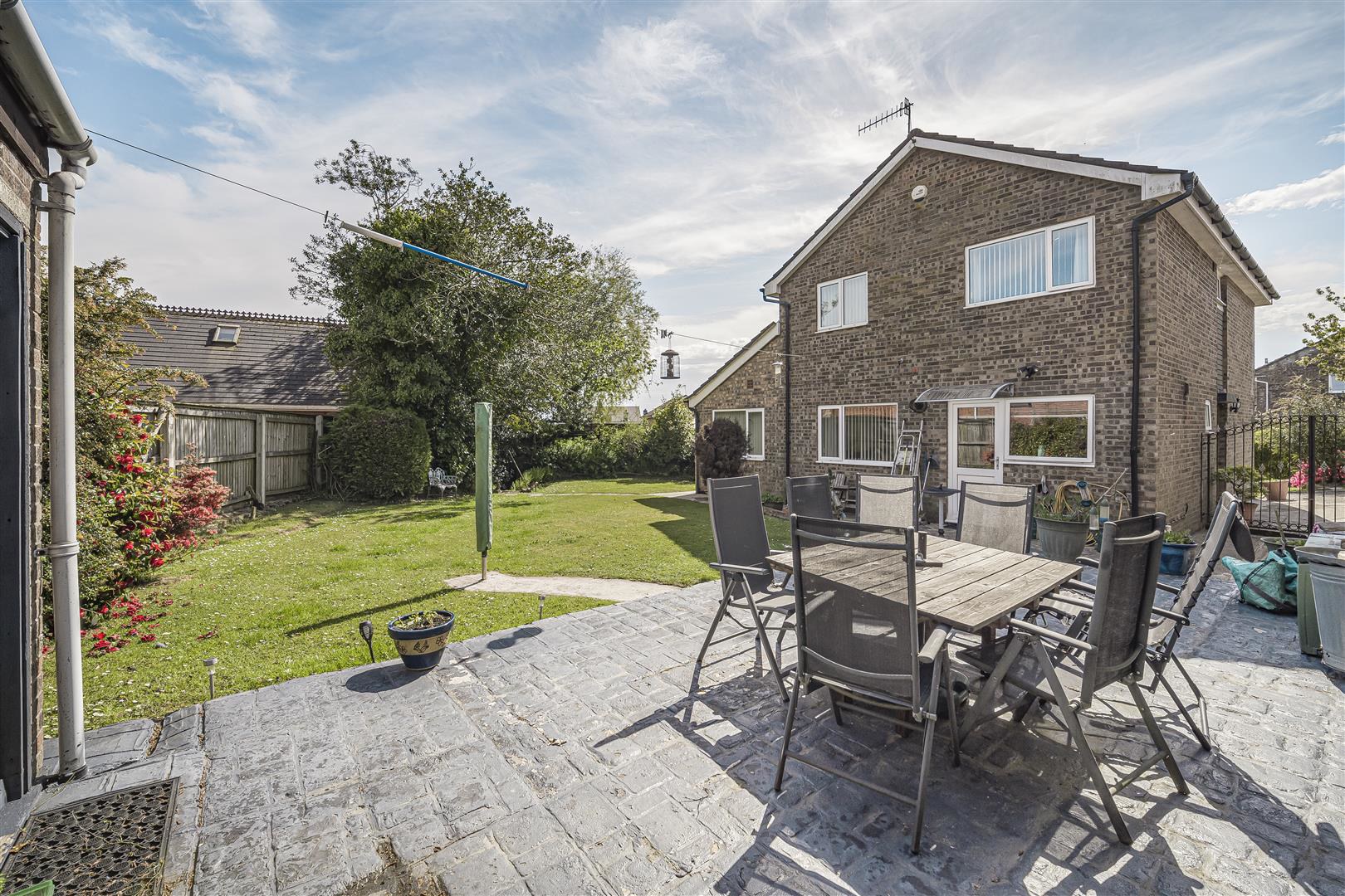 Llwyn-Yr-Hebog, Parc Gwernfadog, Morriston, Swansea, photo 15