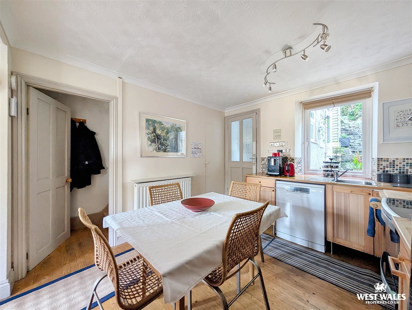 Wellfield Terrace, Ferryside, photo 8