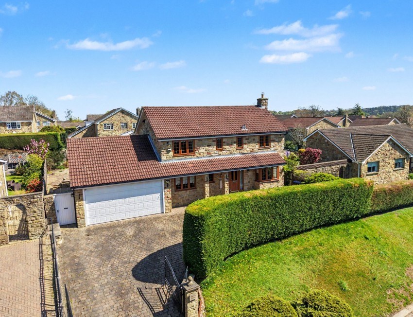 4 bed detached for sale in Fulwith Road, Harrogate