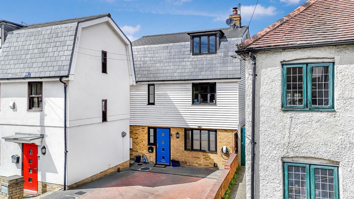 Hall Cottage, Harlow Road, Harlow, photo 2