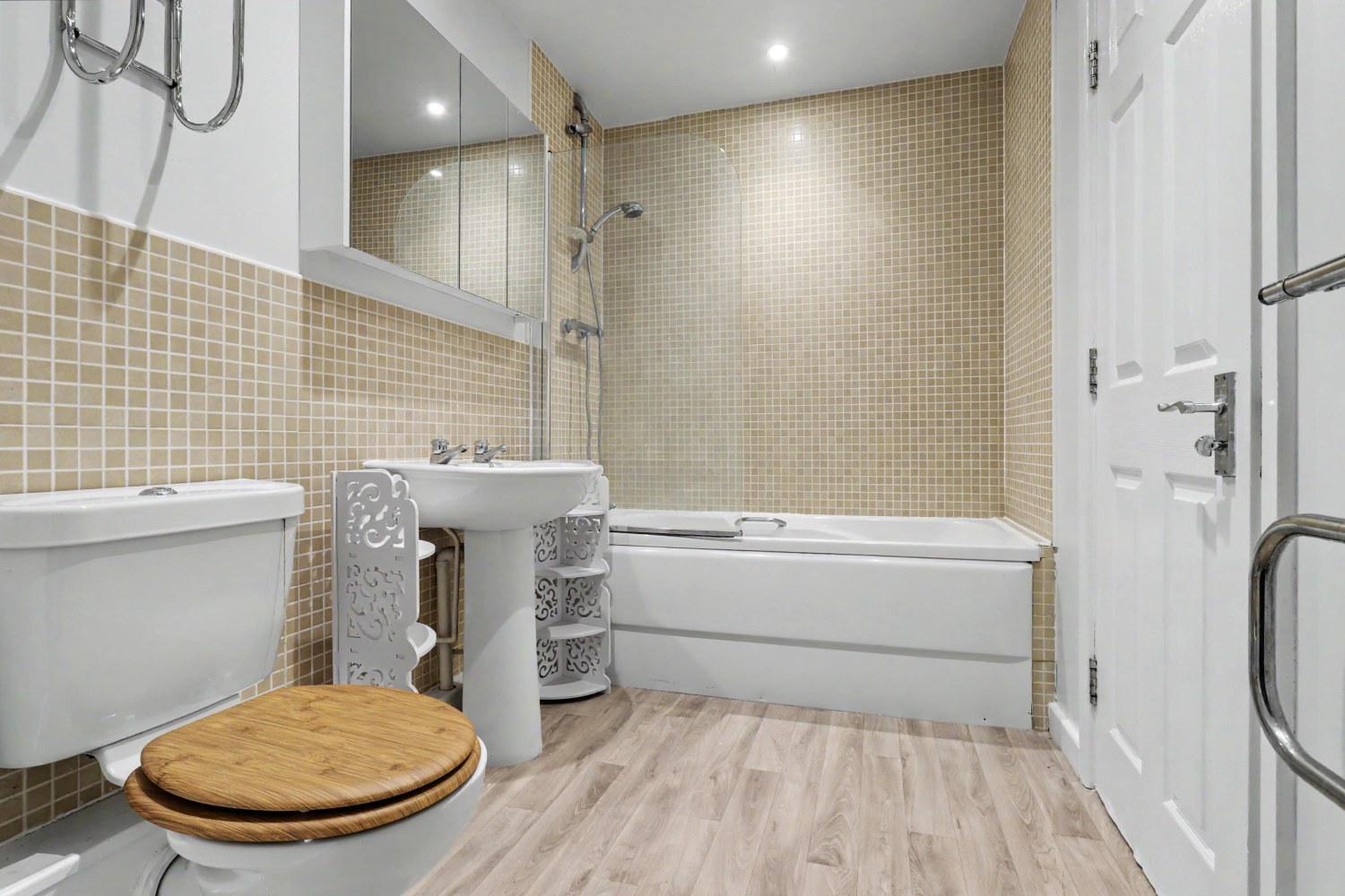 Castle Mews, Pontefract, West Yorkshire, WF8, photo 11