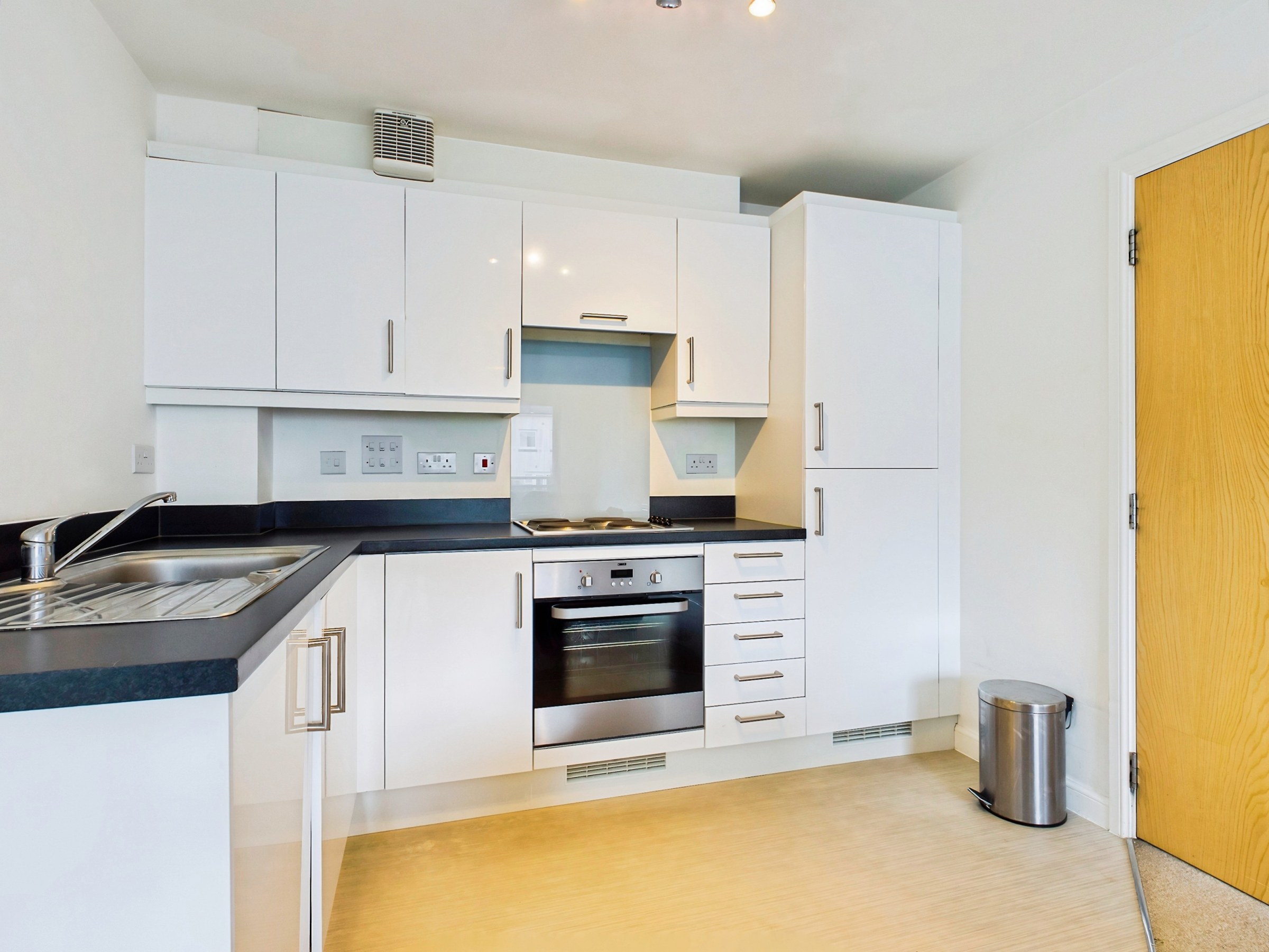 Sirius Apartments, Copper Quarter, Swansea, SA1 7GA, photo 11