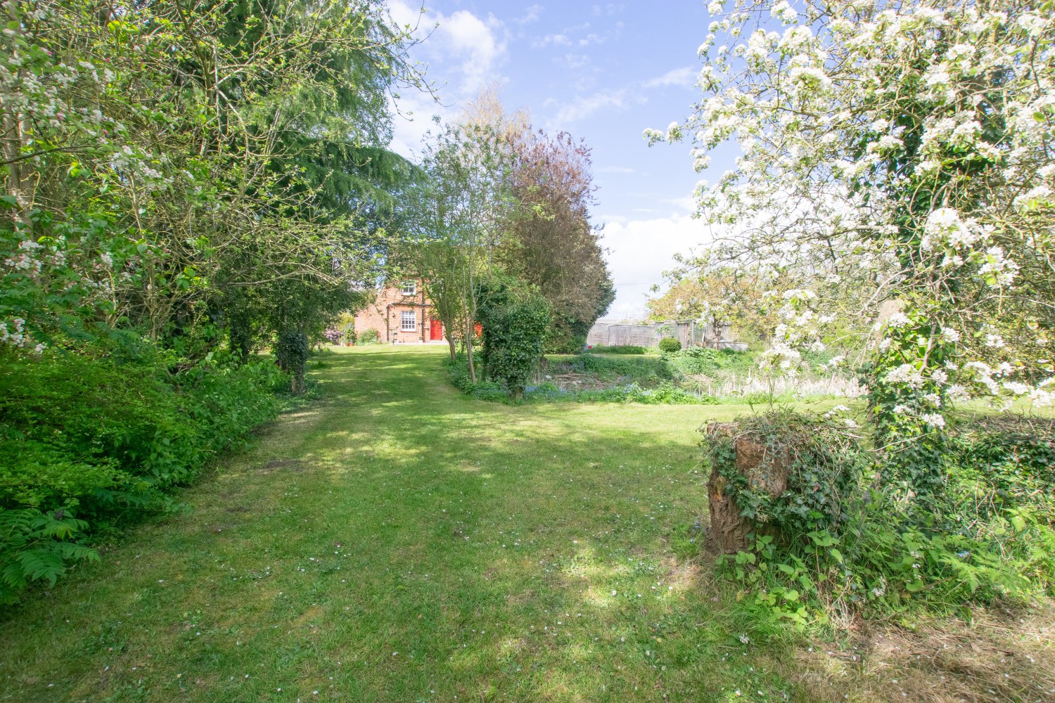 Barrow Hall Farmhouse, Barrow Hall Road, Little Wakering, Southend-on-Sea, Essex, SS3 0QP, photo 11