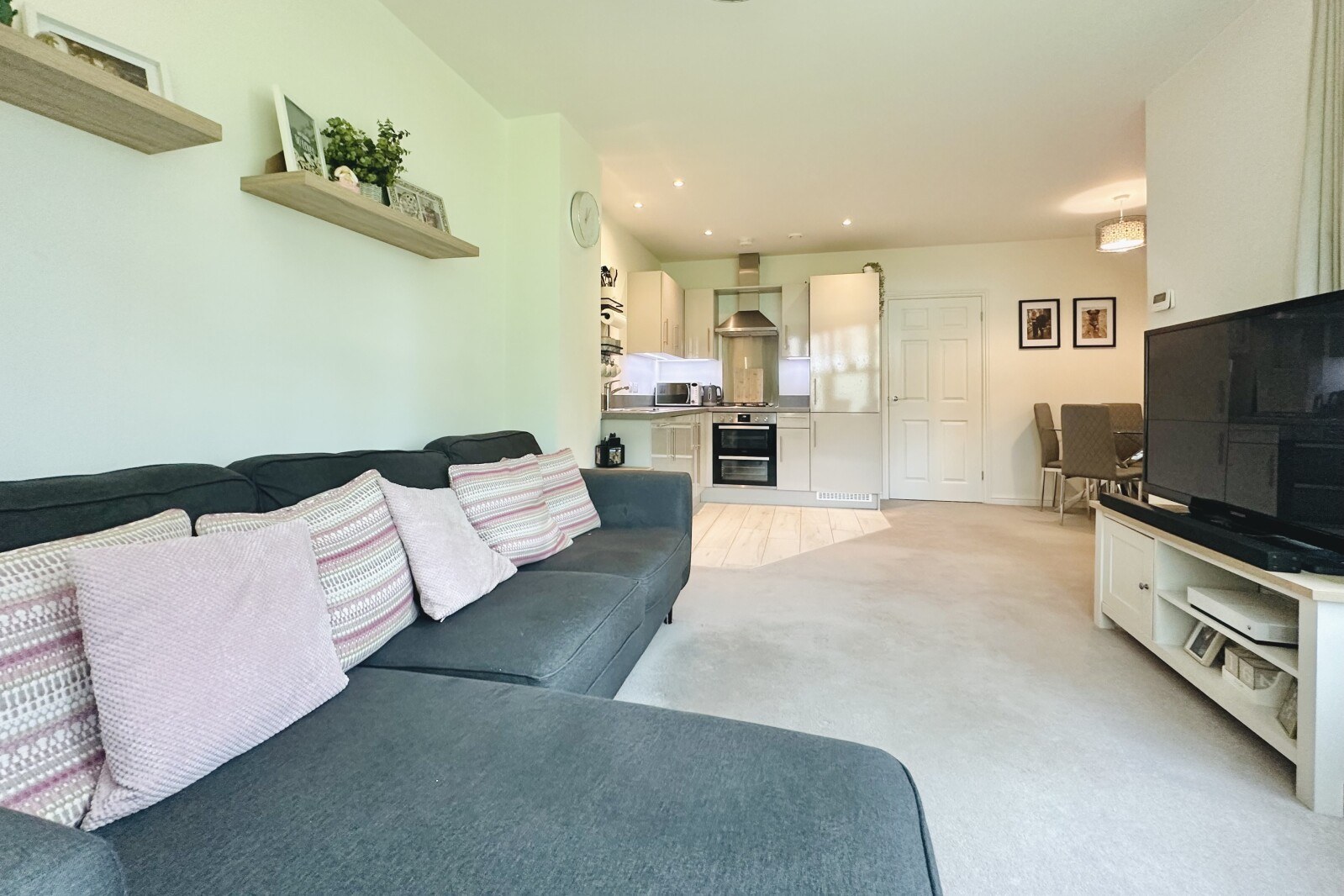 Minley Road