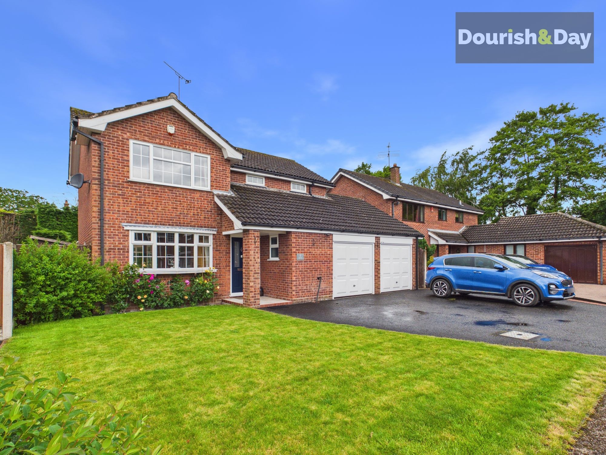 detached house for sale in Brookside