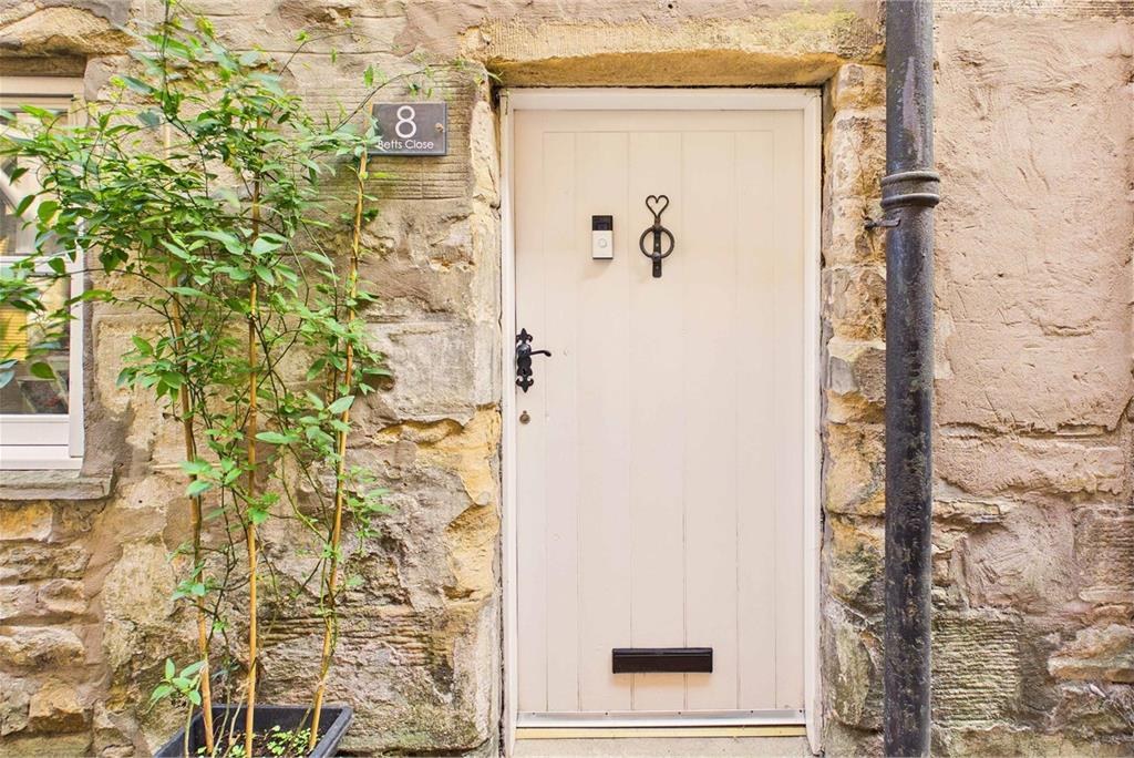 linked detached for sale in Cupar