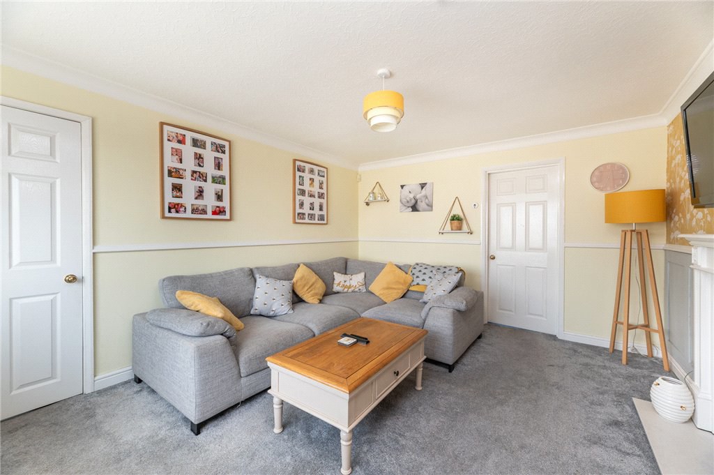Westwood Court, Leeds, West Yorkshire, LS10, photo 3