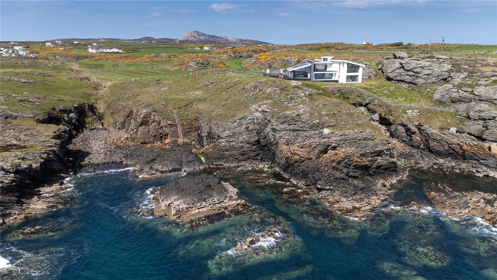 Lon Isallt, Trearddur Bay, Holyhead, Anglesey, LL65, photo 35