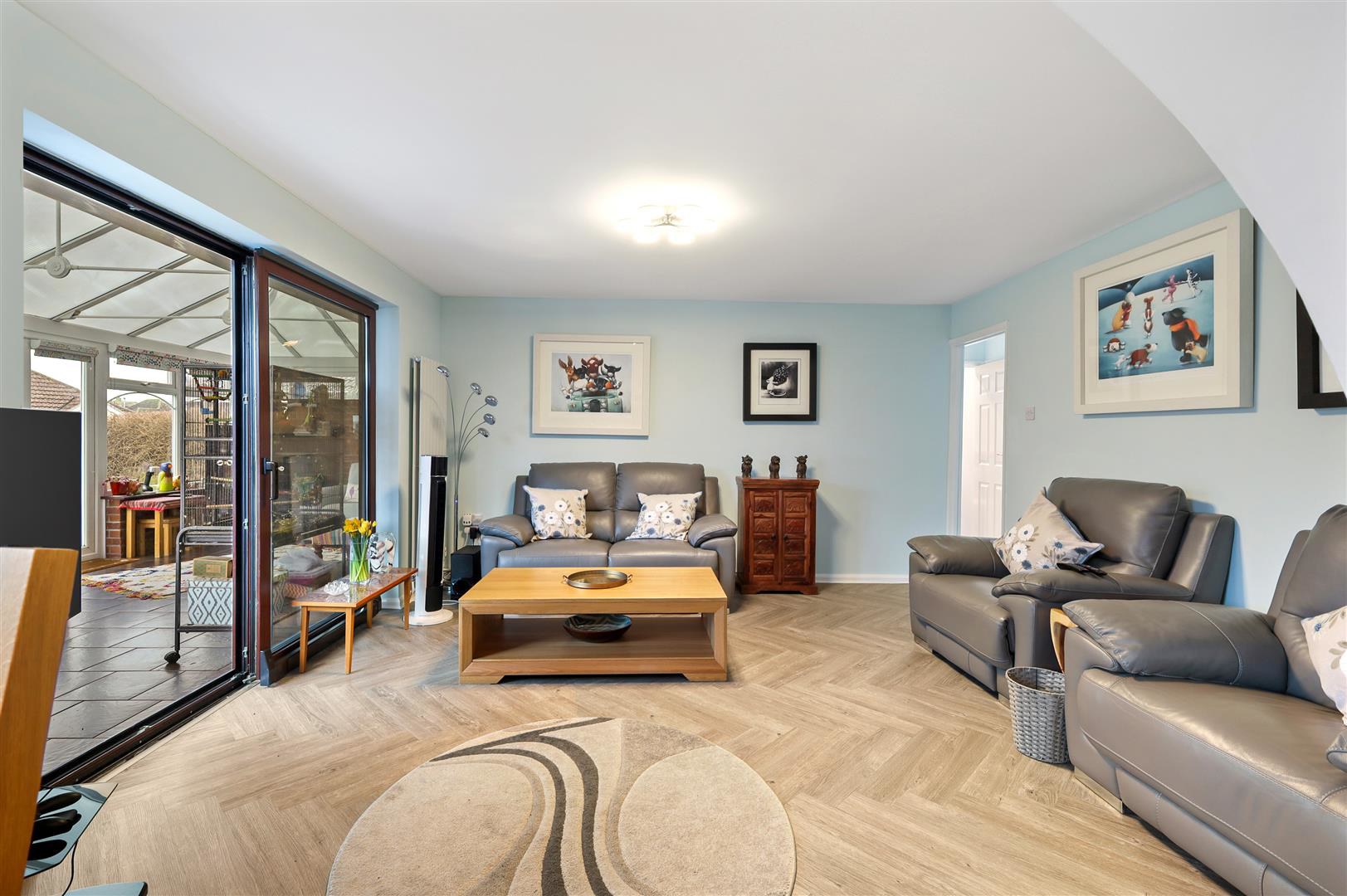 Sherwood Drive, Clacton-On-Sea, photo 7