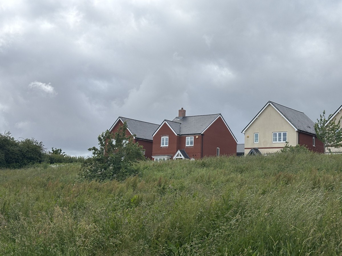 Badger Road, Thornbury, BS35, photo 3