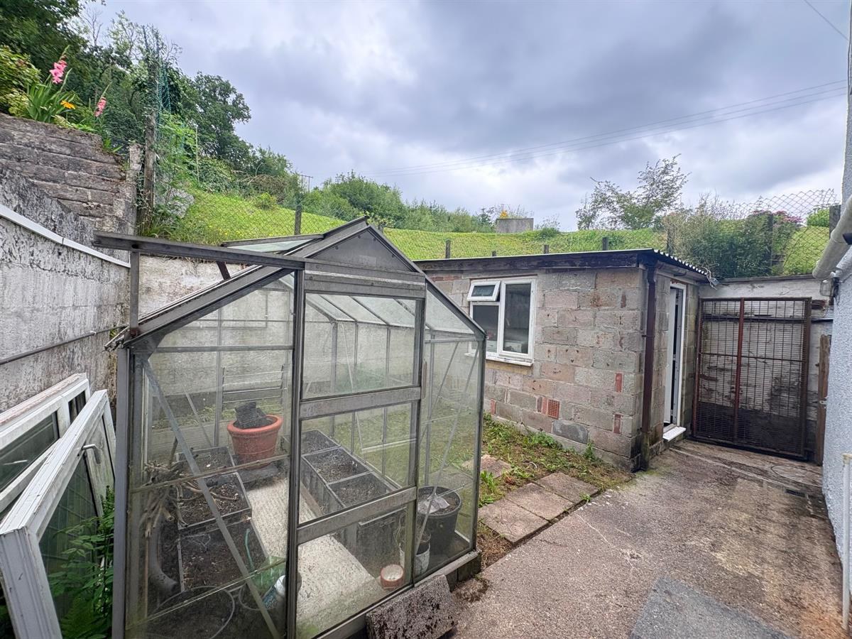 Park Road, Aberkenfig, Bridgend, photo 34