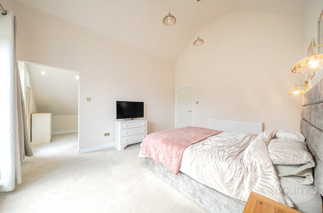 Lower Guildford Road, Knaphill, Woking, Surrey, GU21, photo 20