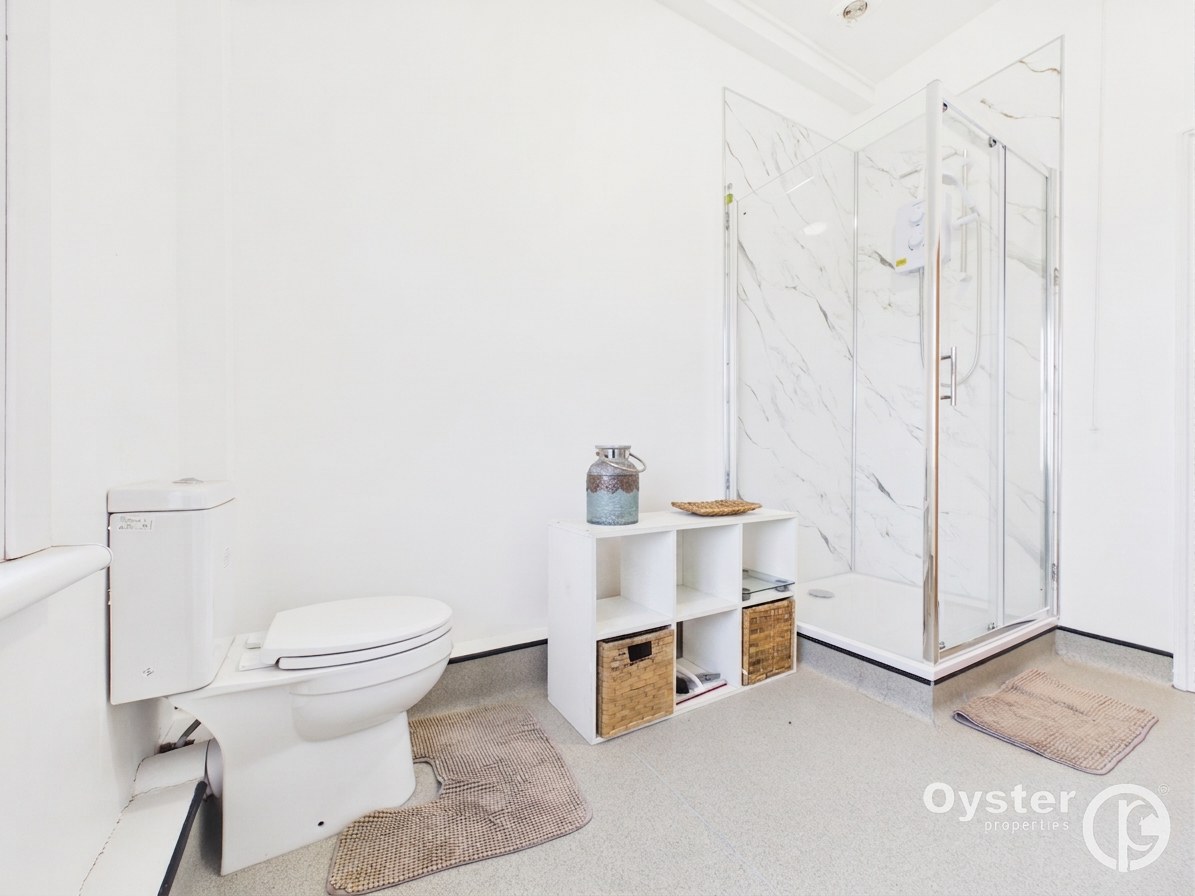 Brunswick Park Road, London, N11, photo 11