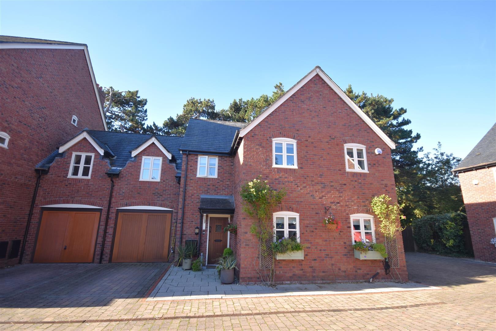 Parkside Close