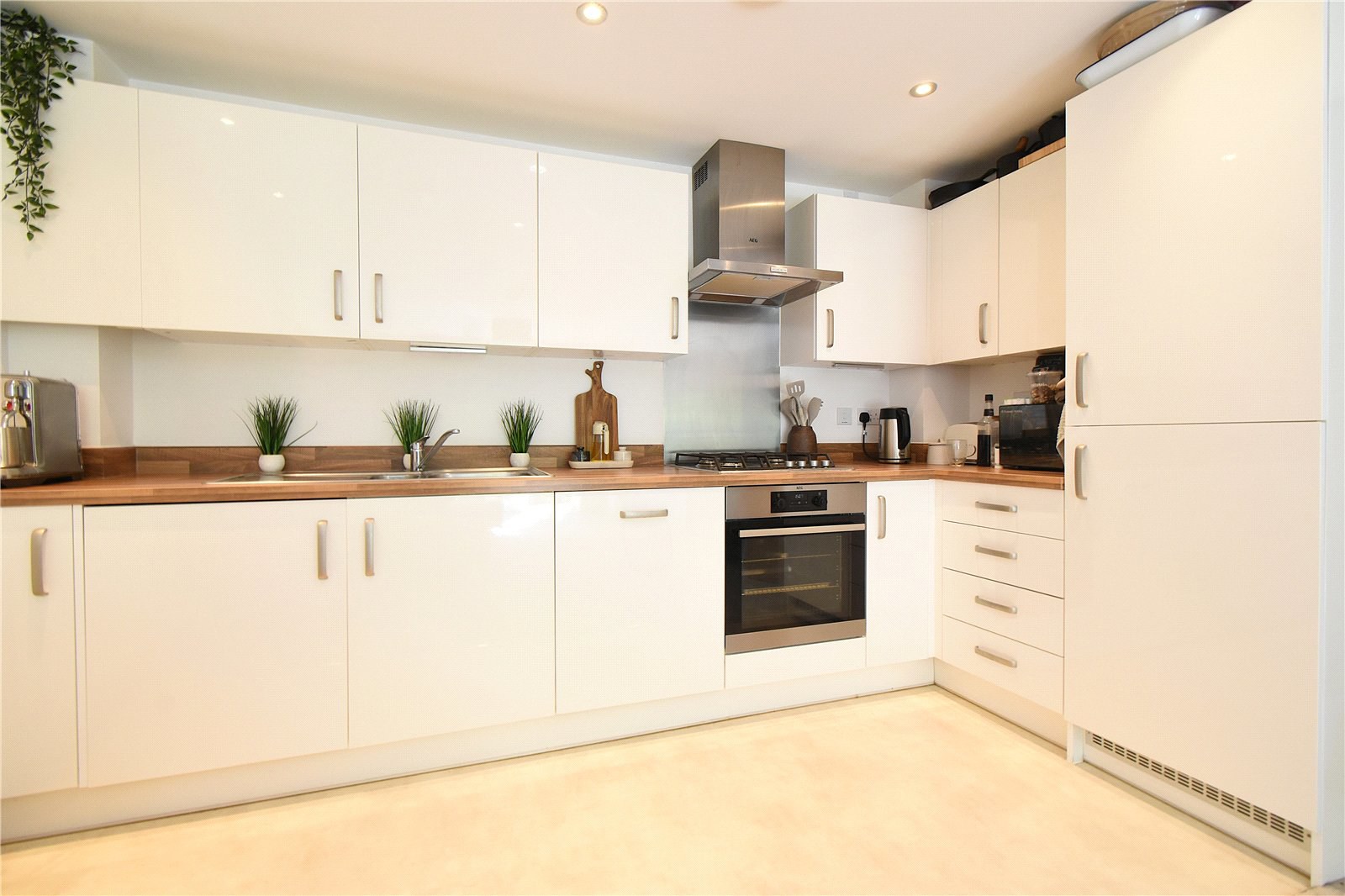 Carter Court, Hook, Hampshire, RG27, photo 7