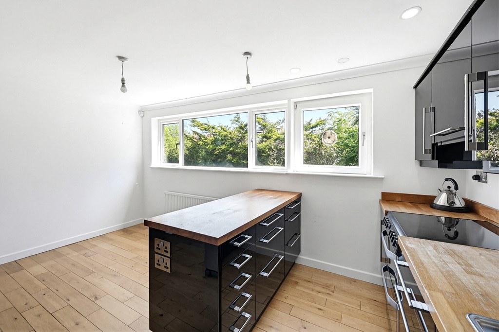 Mount Pleasant Road, Ealing, London, W5, photo 3