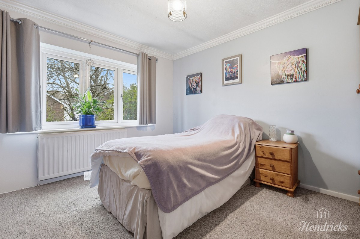 Oak Walk, Benfleet, SS7 4, photo 19
