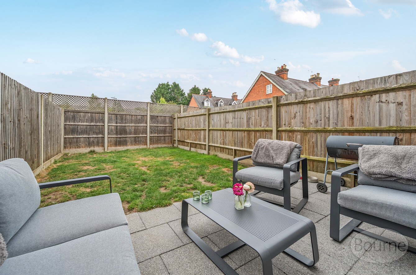 Cottage Walk, Godalming, Surrey, GU7, photo 4